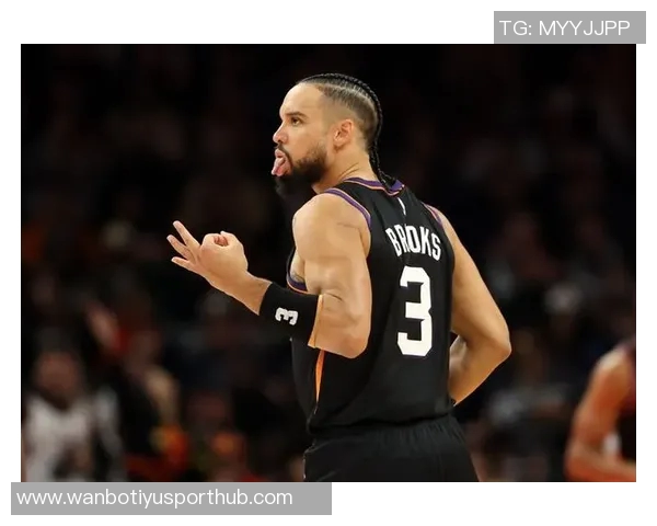 狄龙上半场表现抢眼15投8中砍下18分助球队奋战老东家