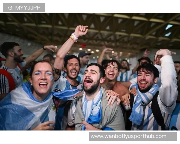 阿根廷队庆祝卡塔尔世界杯三周年纪念海报引发球迷热议